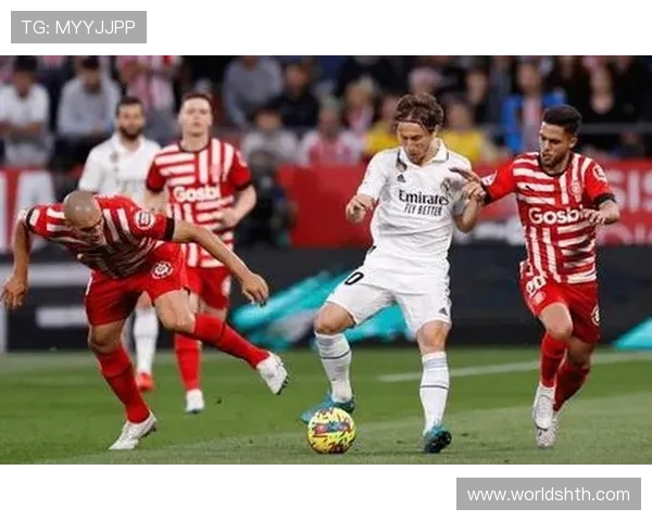 足球直播真人国际高清直播平台，享受极致视觉盛宴